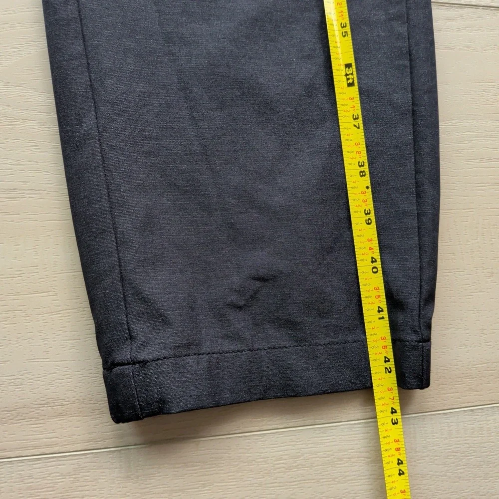 Travis Mathew size tag