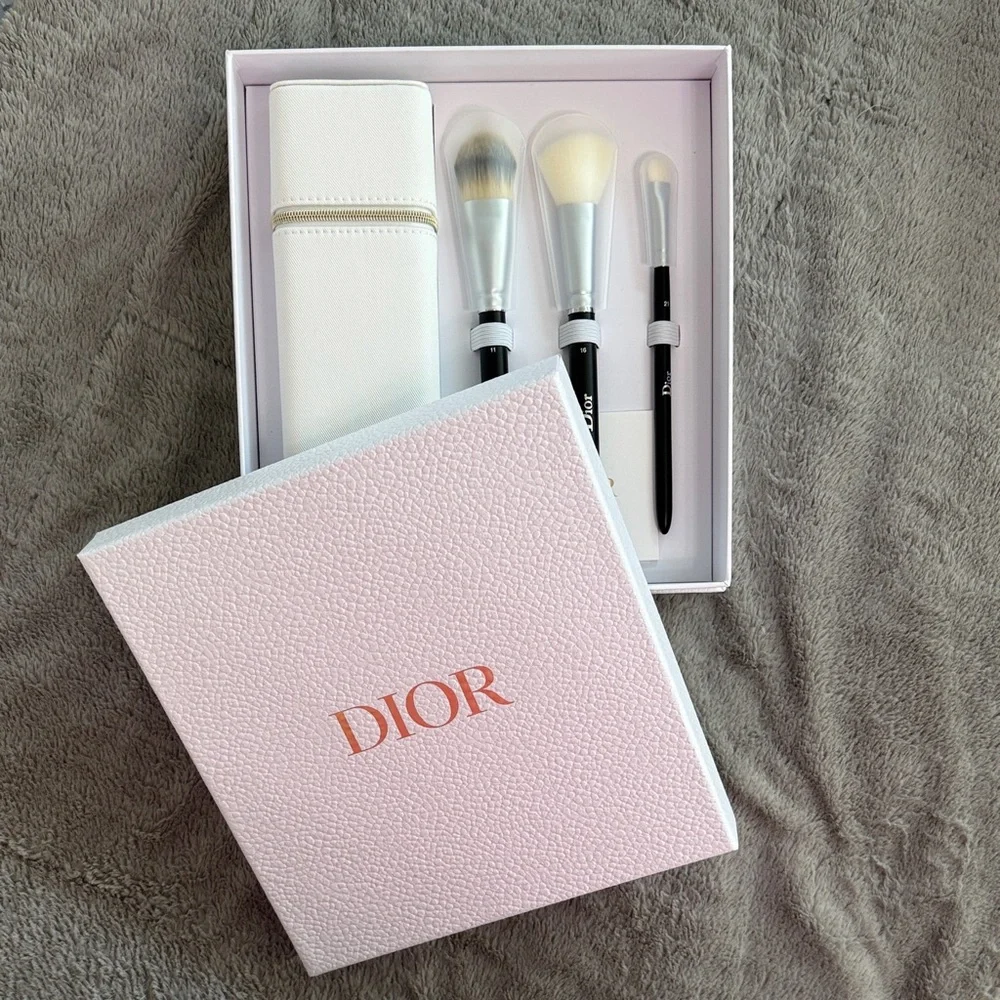Dior professional brush