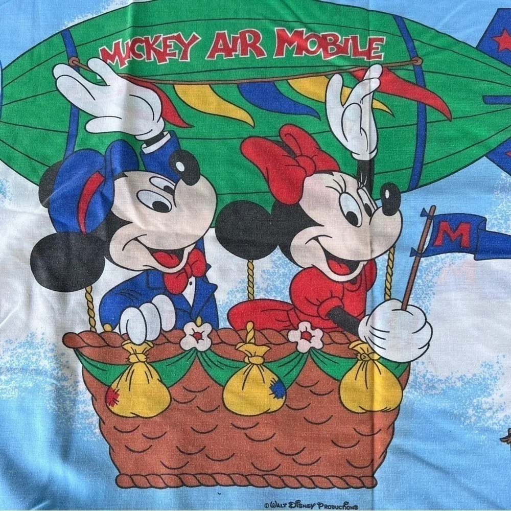 Disney graphic ✨5