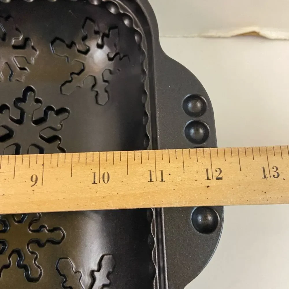Nordicware snowflake‎ pan 11x9”