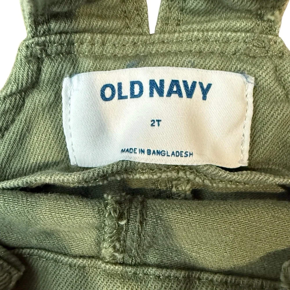 Old Navy stylish green