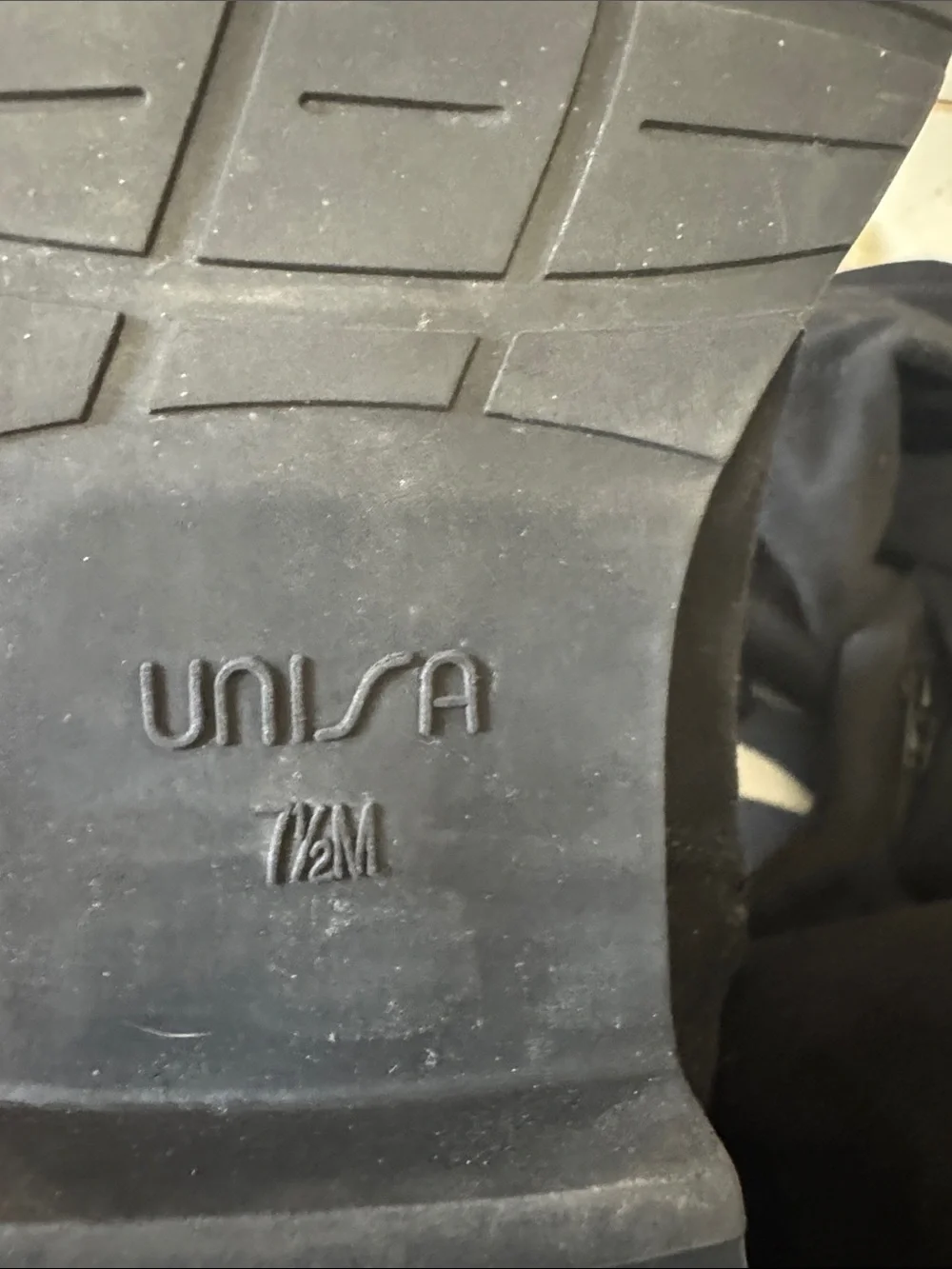 Unisa •good preowned