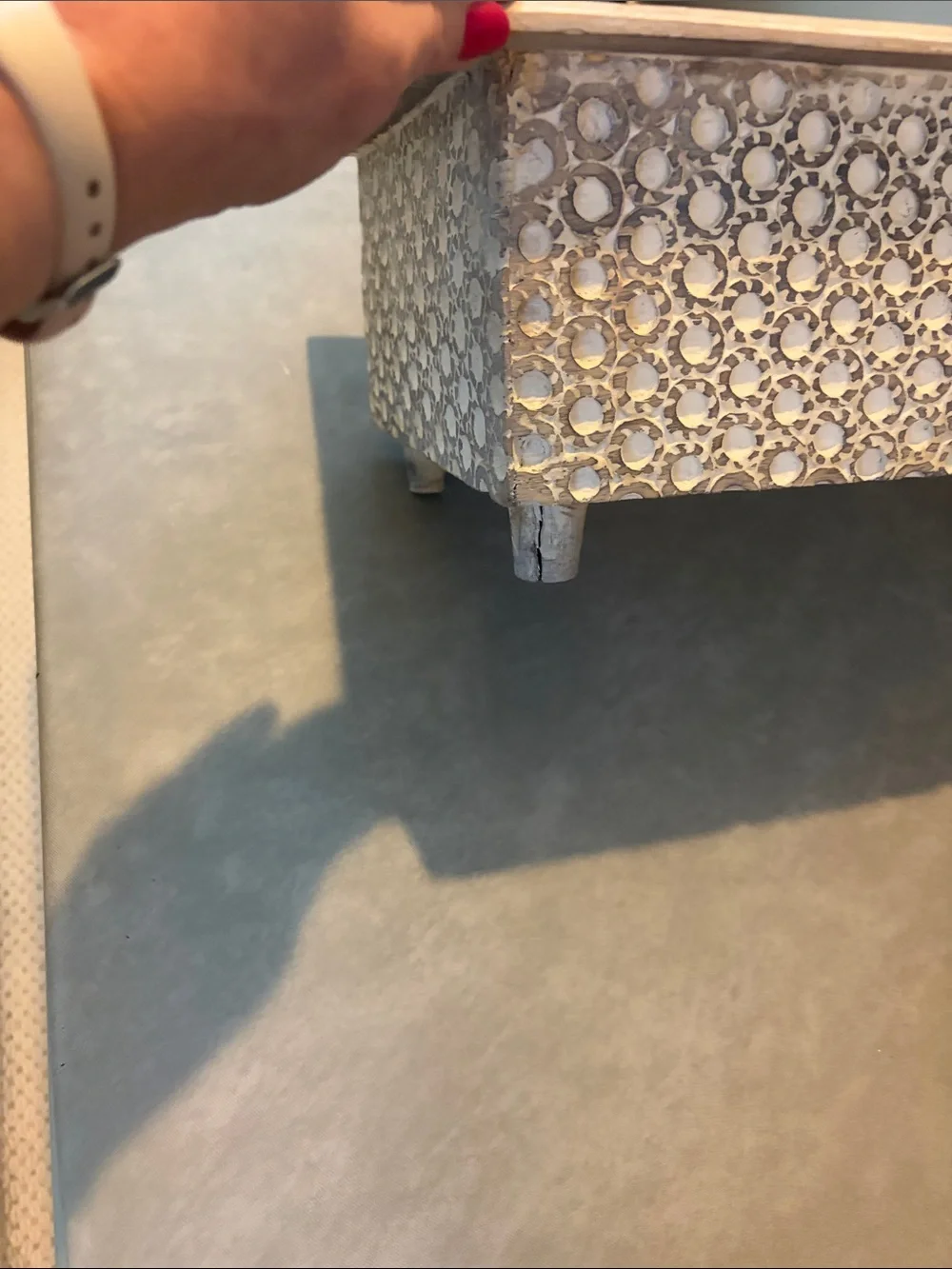 unbranded bleached wood