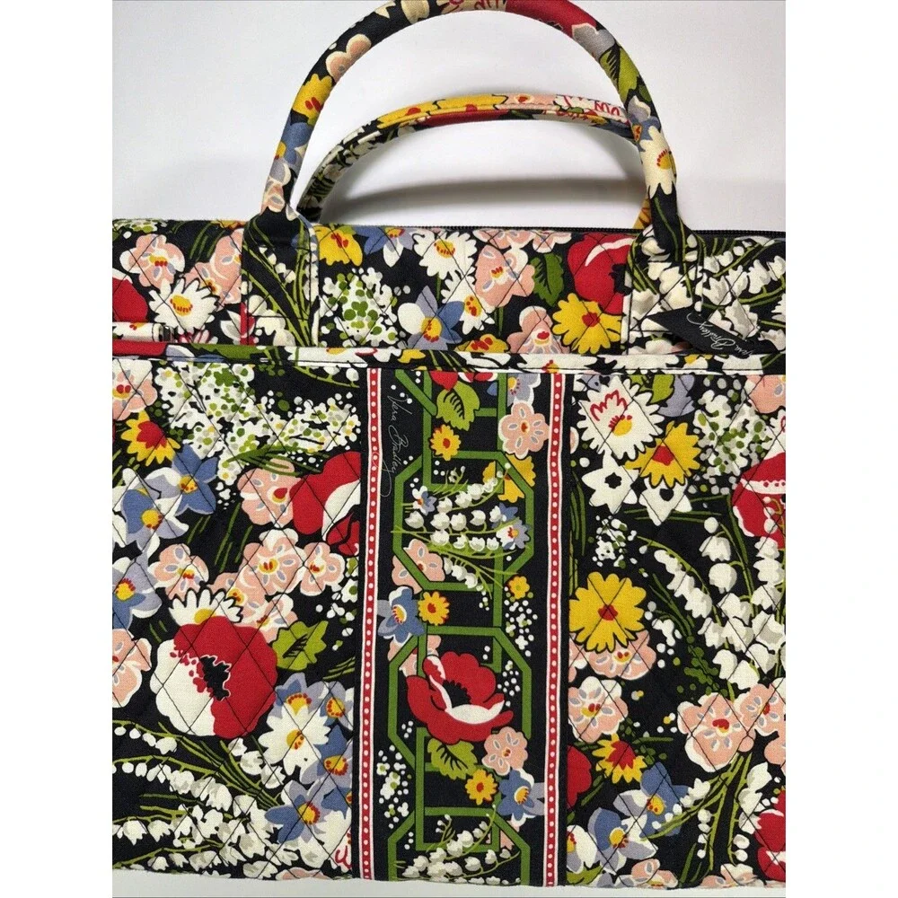 Vera Bradley padded interior