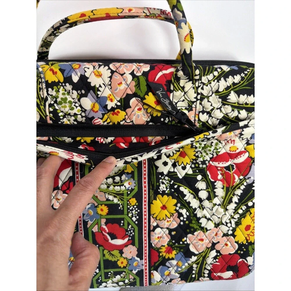 Vera Bradley padded interior