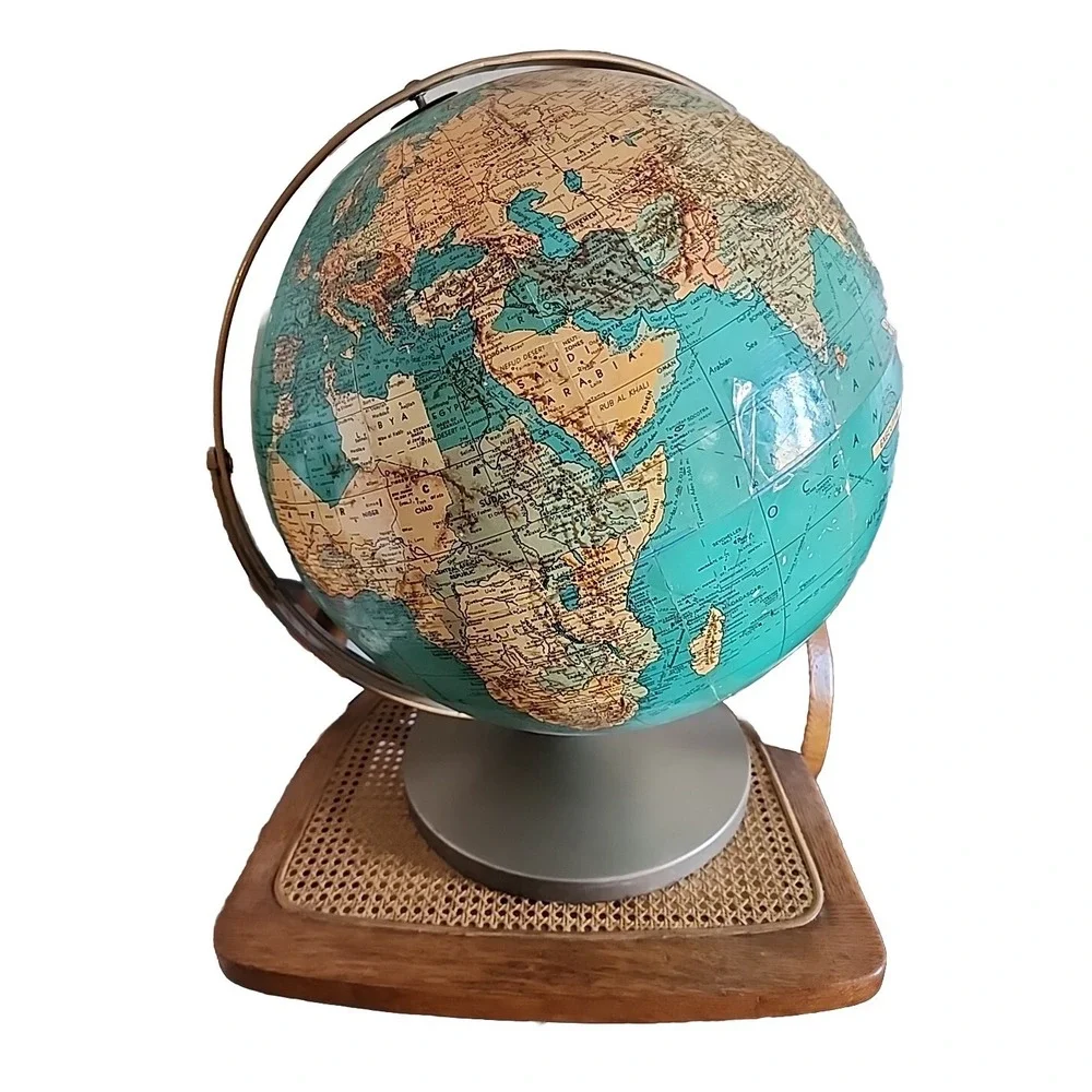 N/A vintage globe
