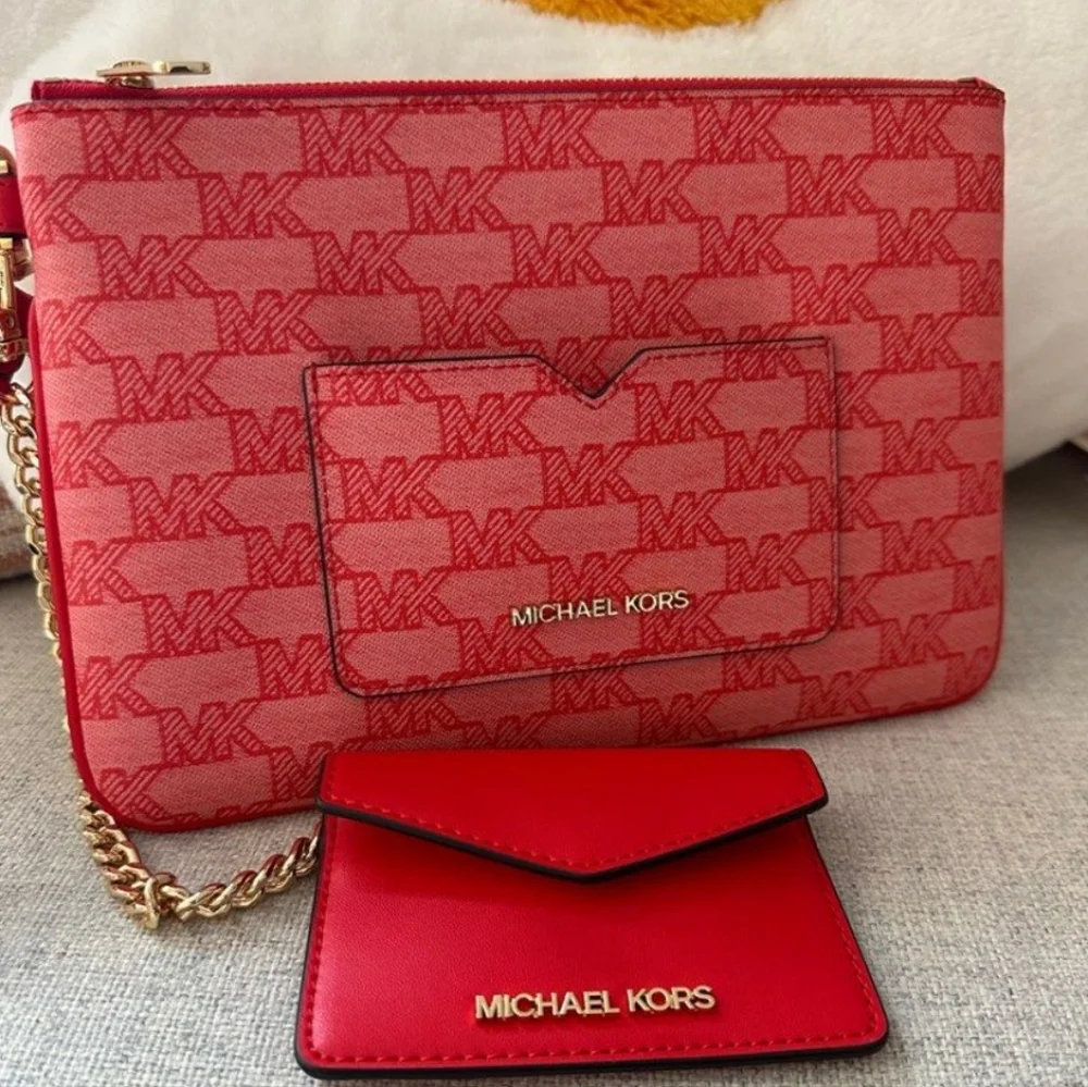 NWT: 2 for 1 - Michael Kors Set (Wristlet and Cardholder)