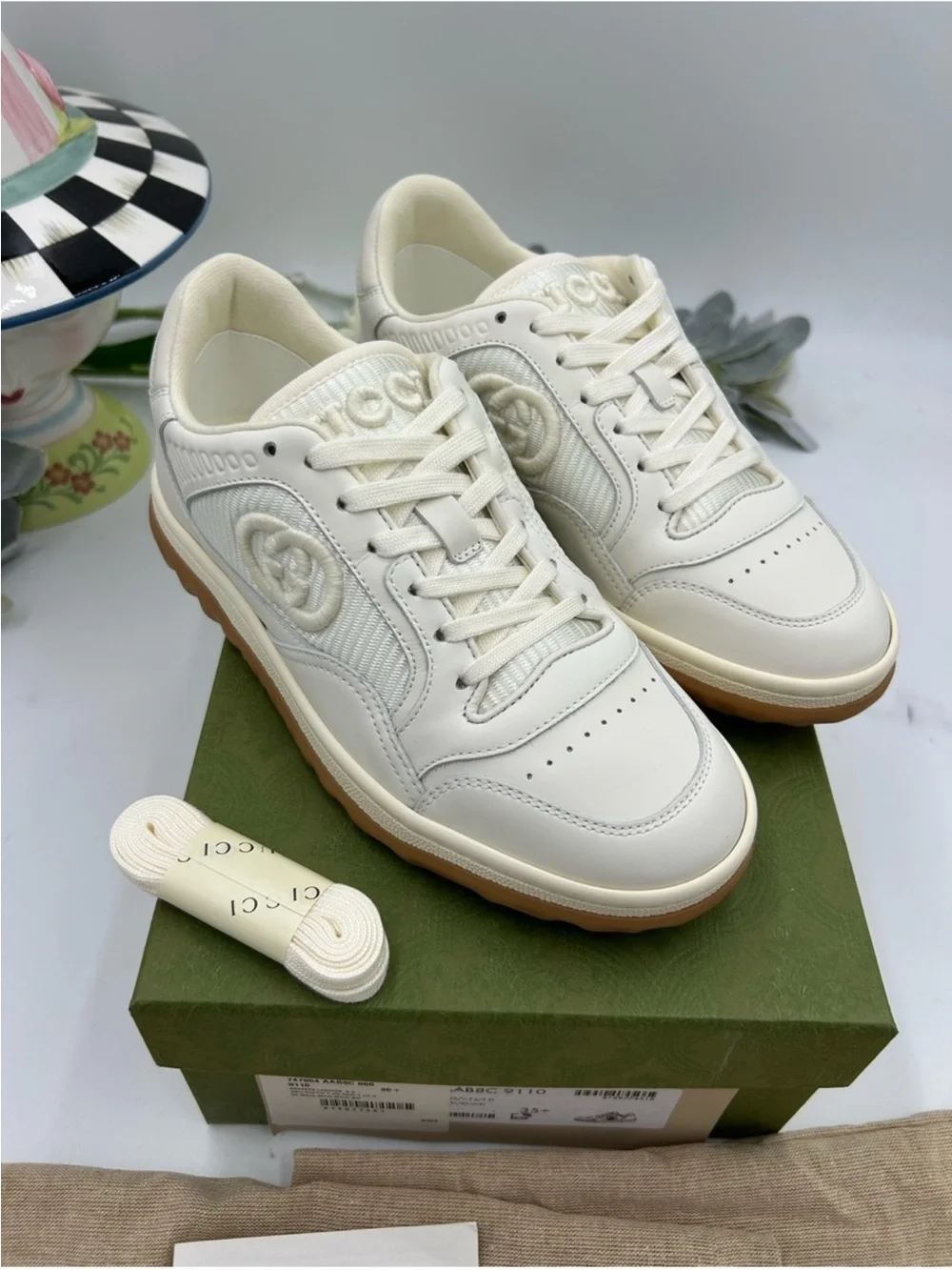 Gucci leather sneakers