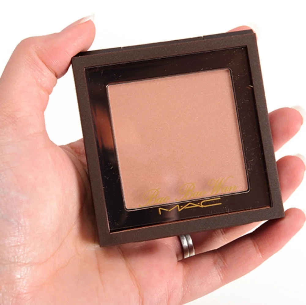 MAC Cosmetics LE Bao Bao Wan Summer Lt Ed Opal Blush Highlighter- light pink