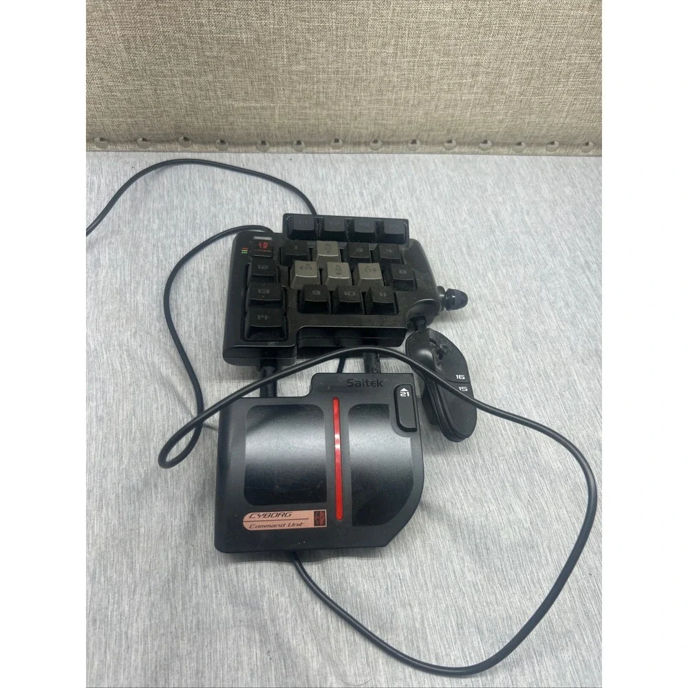 Saitek Cyborg Command Unit PC Gaming‎ Keypad Programmable USB Wired Black CCU01