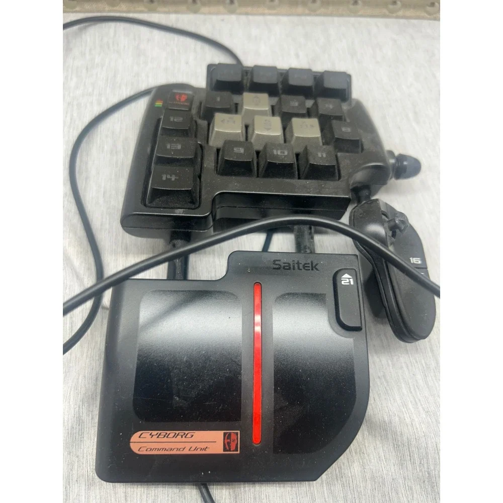 Saitek Cyborg Command Unit PC Gaming‎ Keypad Programmable USB Wired Black CCU01