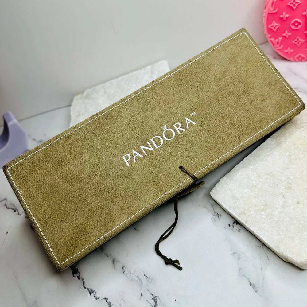Pandora euc brown
