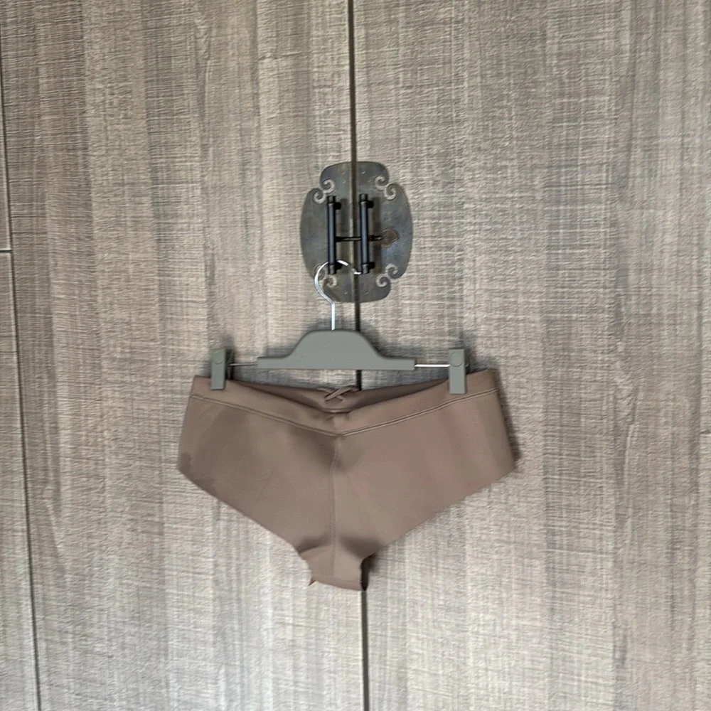 SKIMS Sport Swim Cheeky Bottom | Desert‎