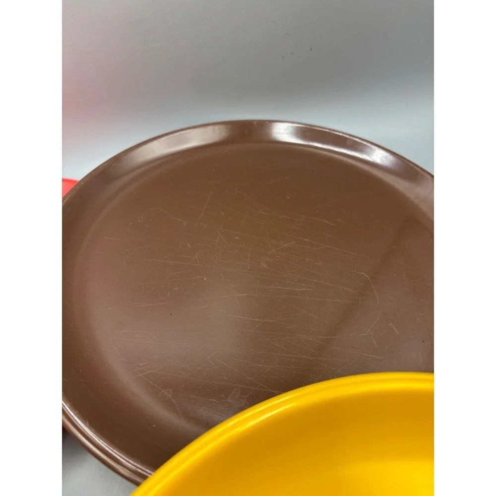Rubbermaid minor vintage yellow