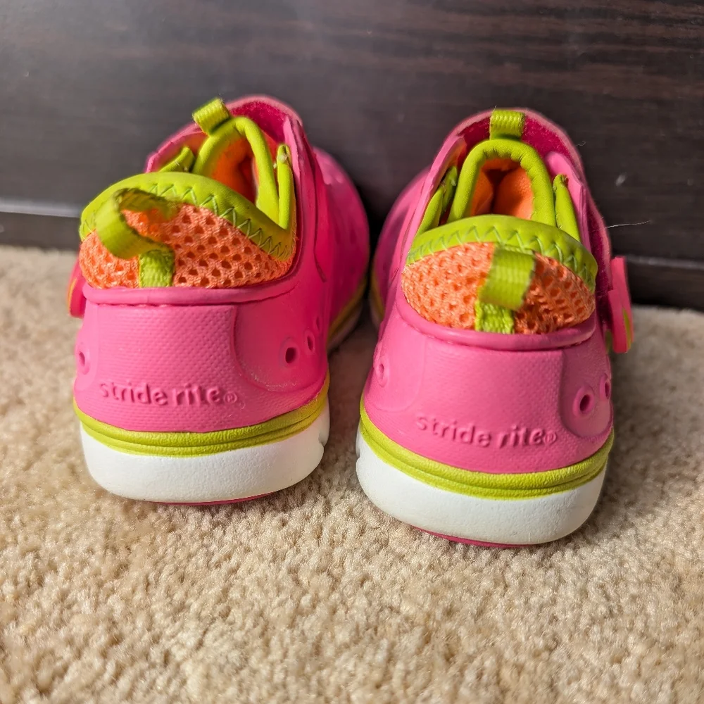 Stride Rite lightweight water