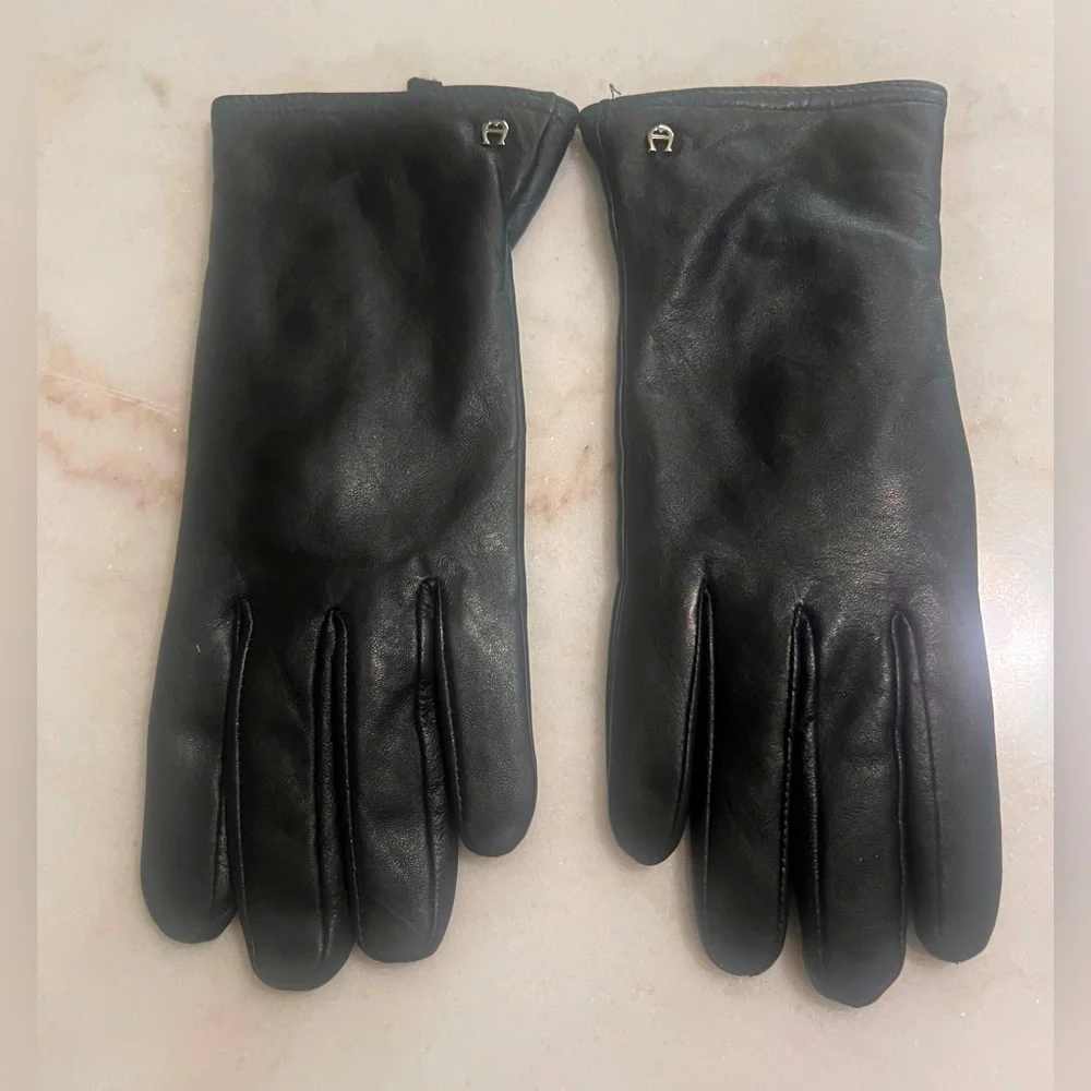 Etienne Aigner Black Leather Driving Gloves Thinsulate Size L Women’s