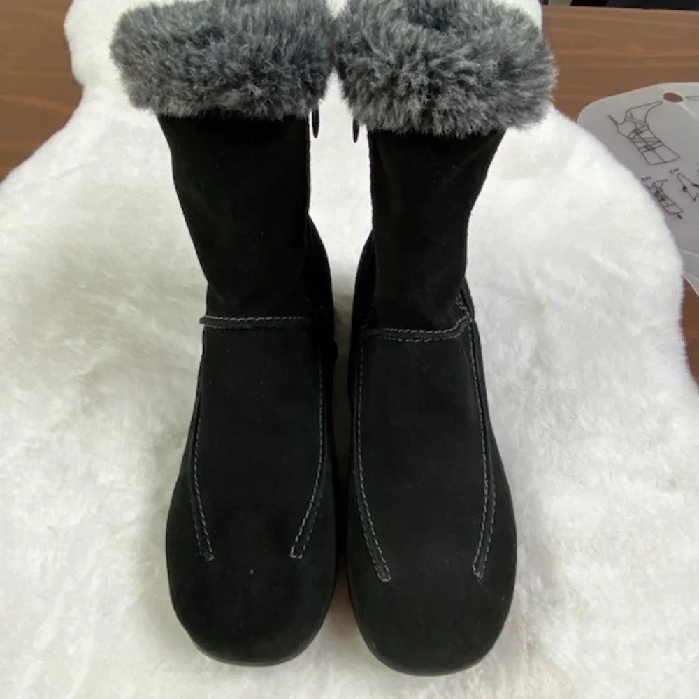 Studio Brilliant quality black