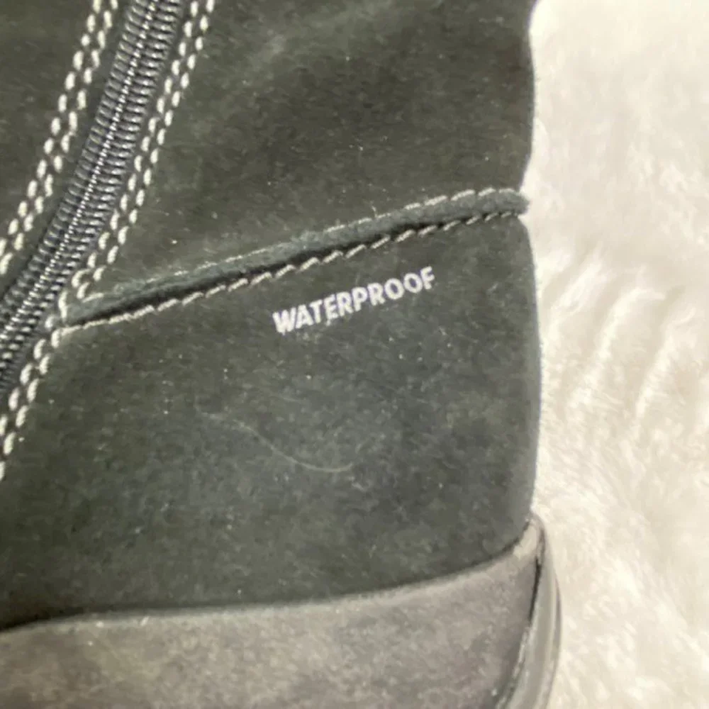 Studio Brilliant quality black