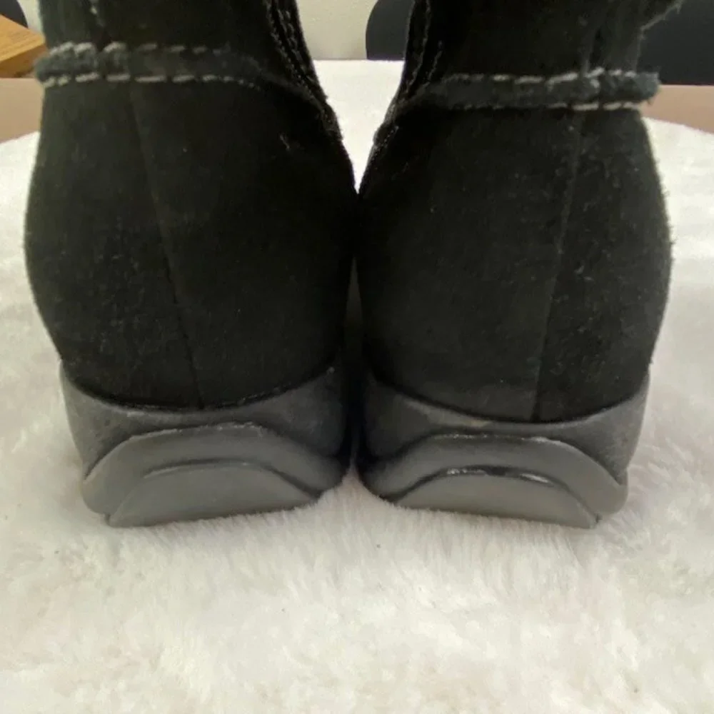 Studio Brilliant quality black