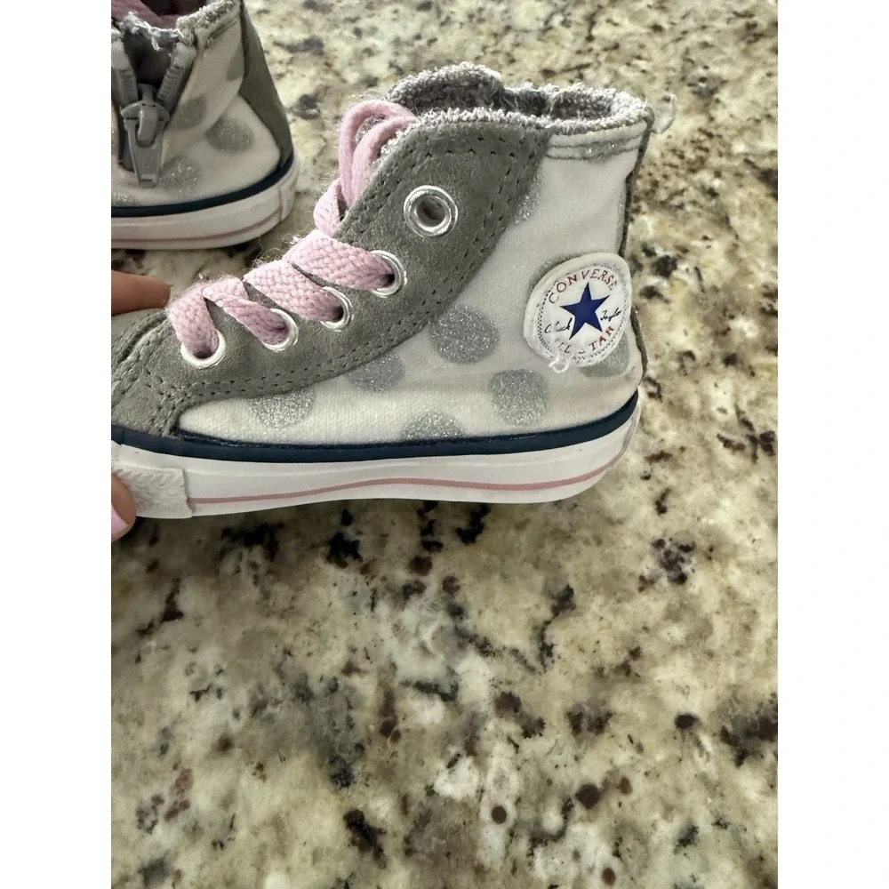 Converse infants chuck