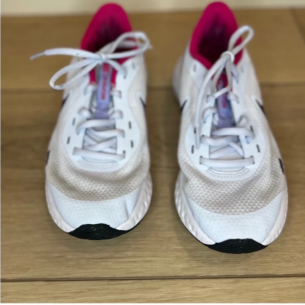 Nike Revolution 5 Youth Running Shoes White Pink Size 5Y BQ5671 018