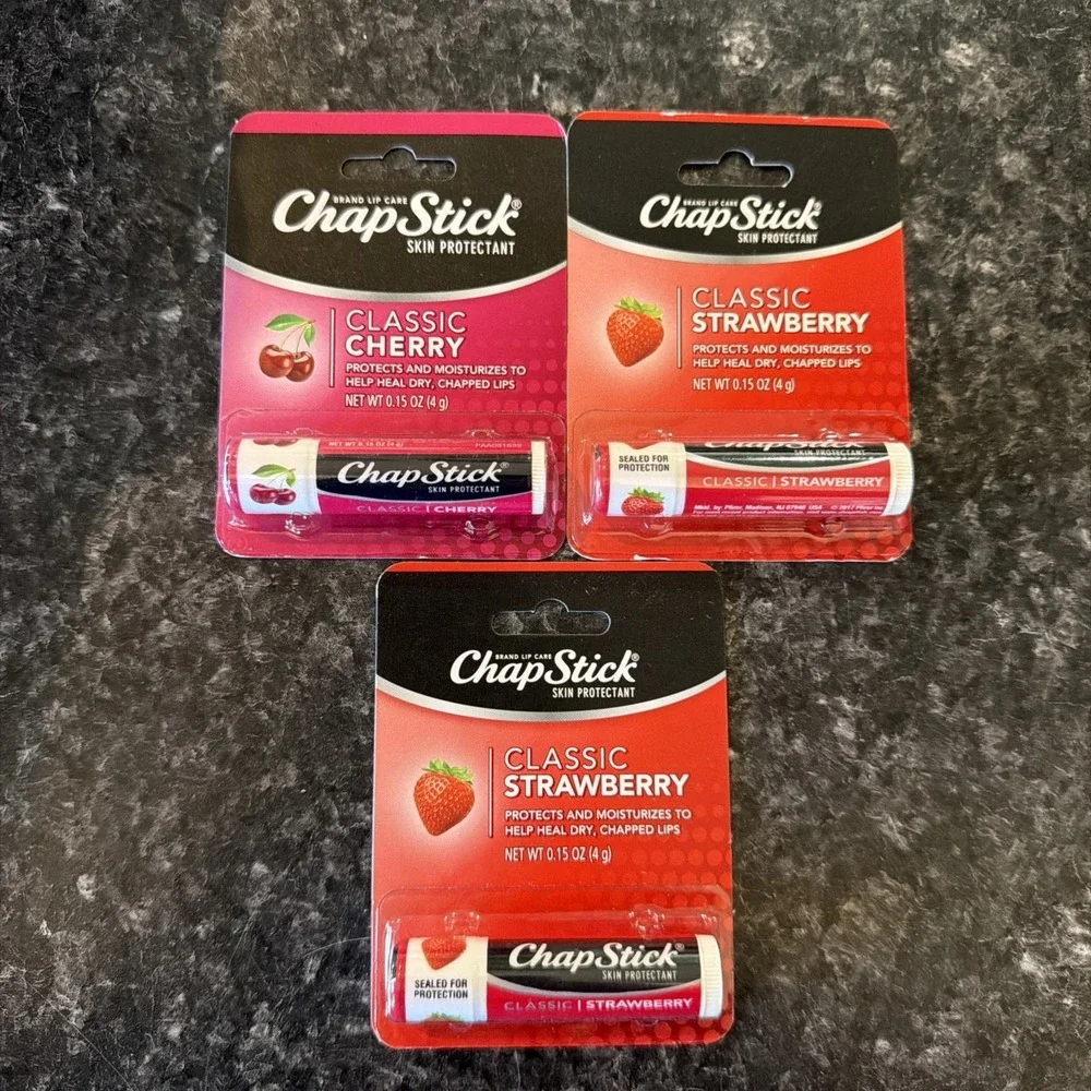Chapstick 3 Pack Strawberry & Cherry‎ Classic Skin Protection
