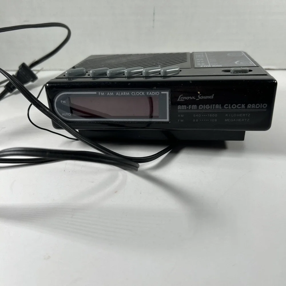 Lenox‎ Sound 80's Clock Radio Black