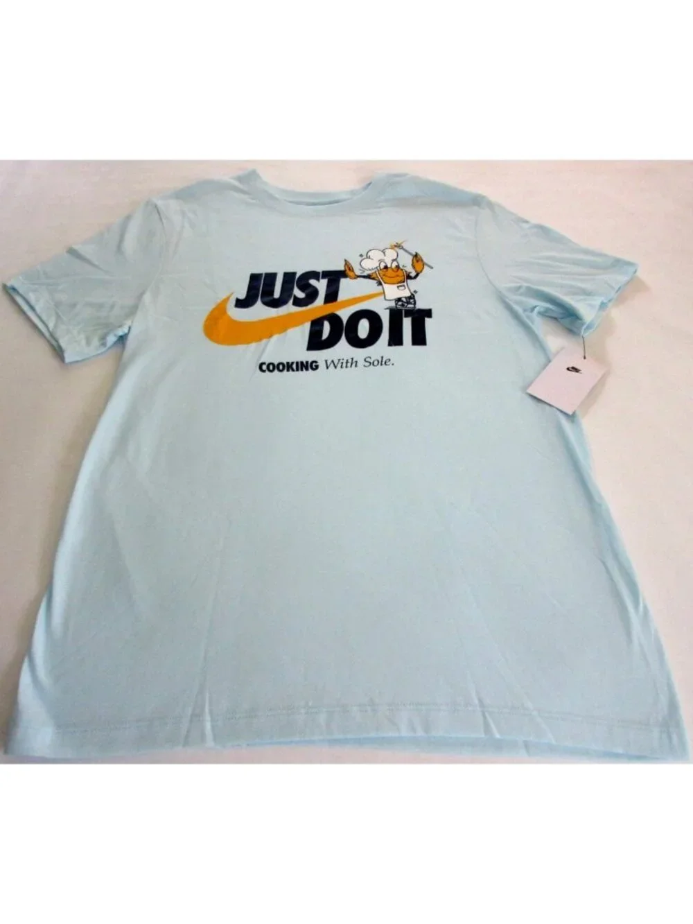 Nike Men's Cooking With Sole Lobster Graphic SS T Shirt Glacier Blue Size Medium