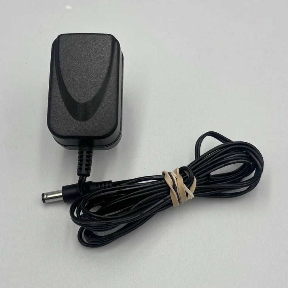 Shenzen Soy Switching Adapter‎ Model SUN-0500050 Output 5V 0.5A for NS-WHP314