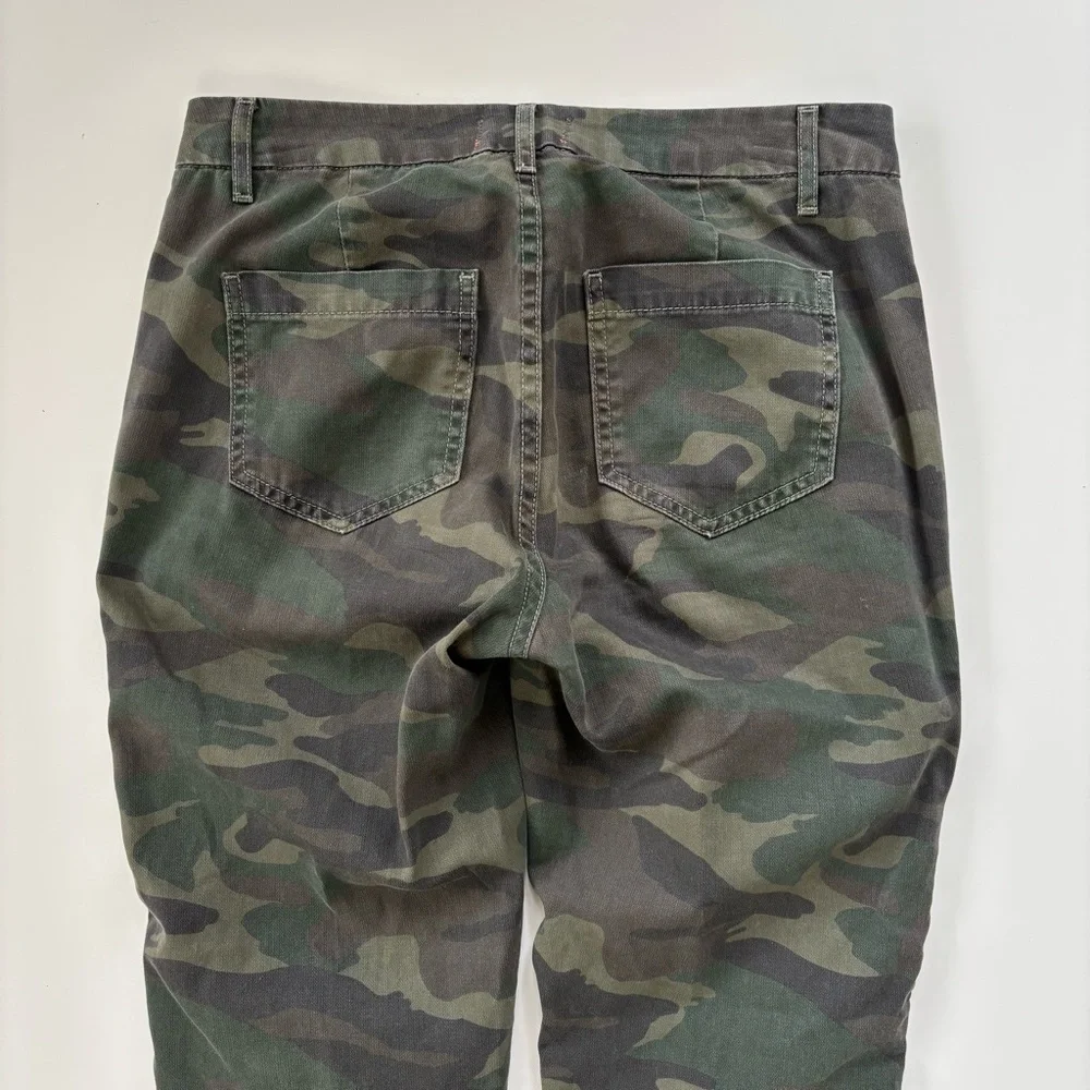 Sundry women striped