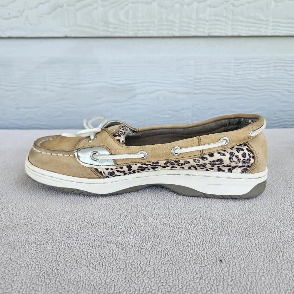 Sperry few are leopard