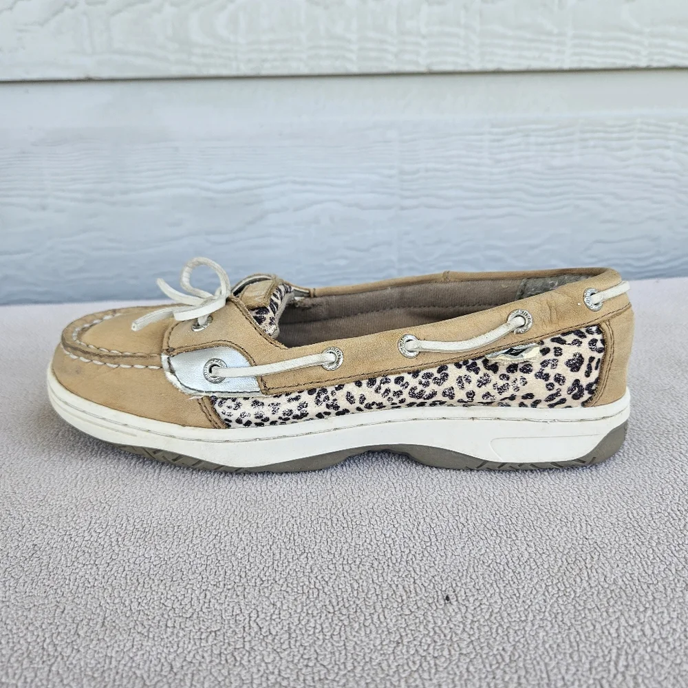 Sperry youth smoke