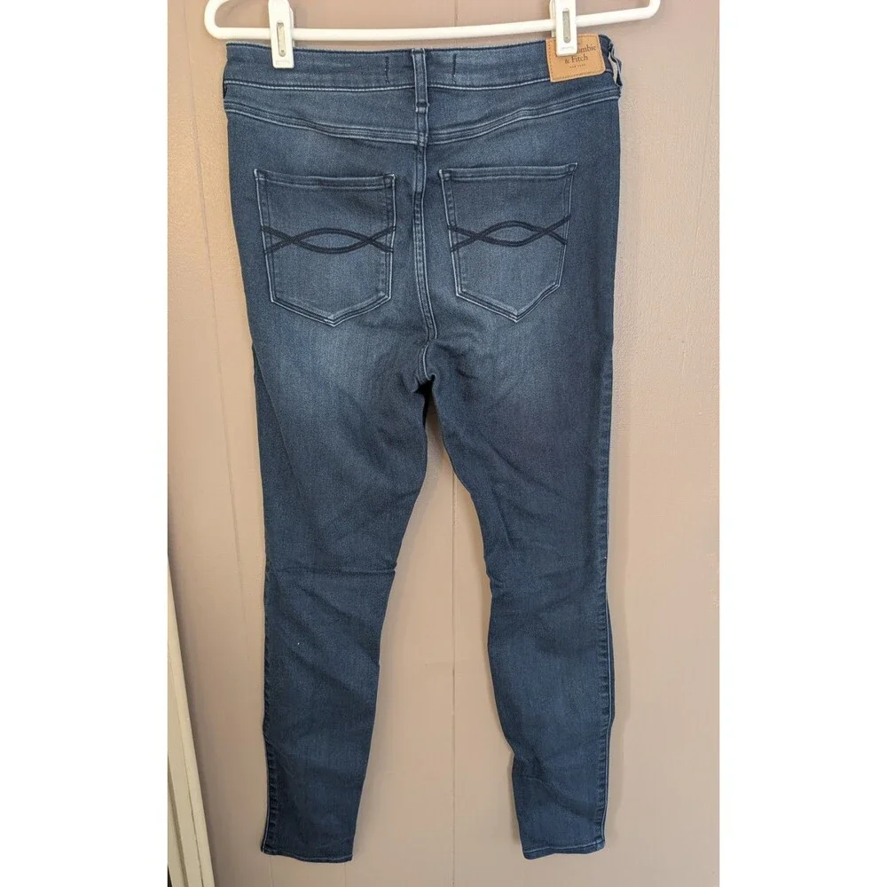 Abercrombie & Fitch these abercrombie