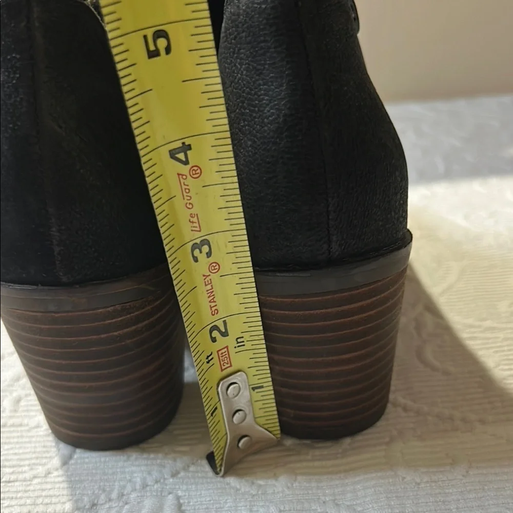 Lucky Brand Black Ankle Booties with Studded Detail size 6