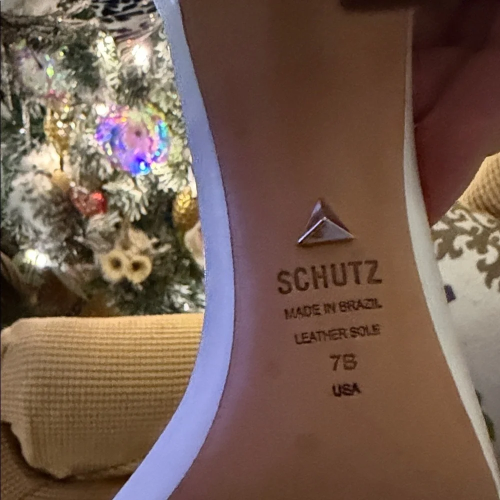 SCHUTZ chic white
