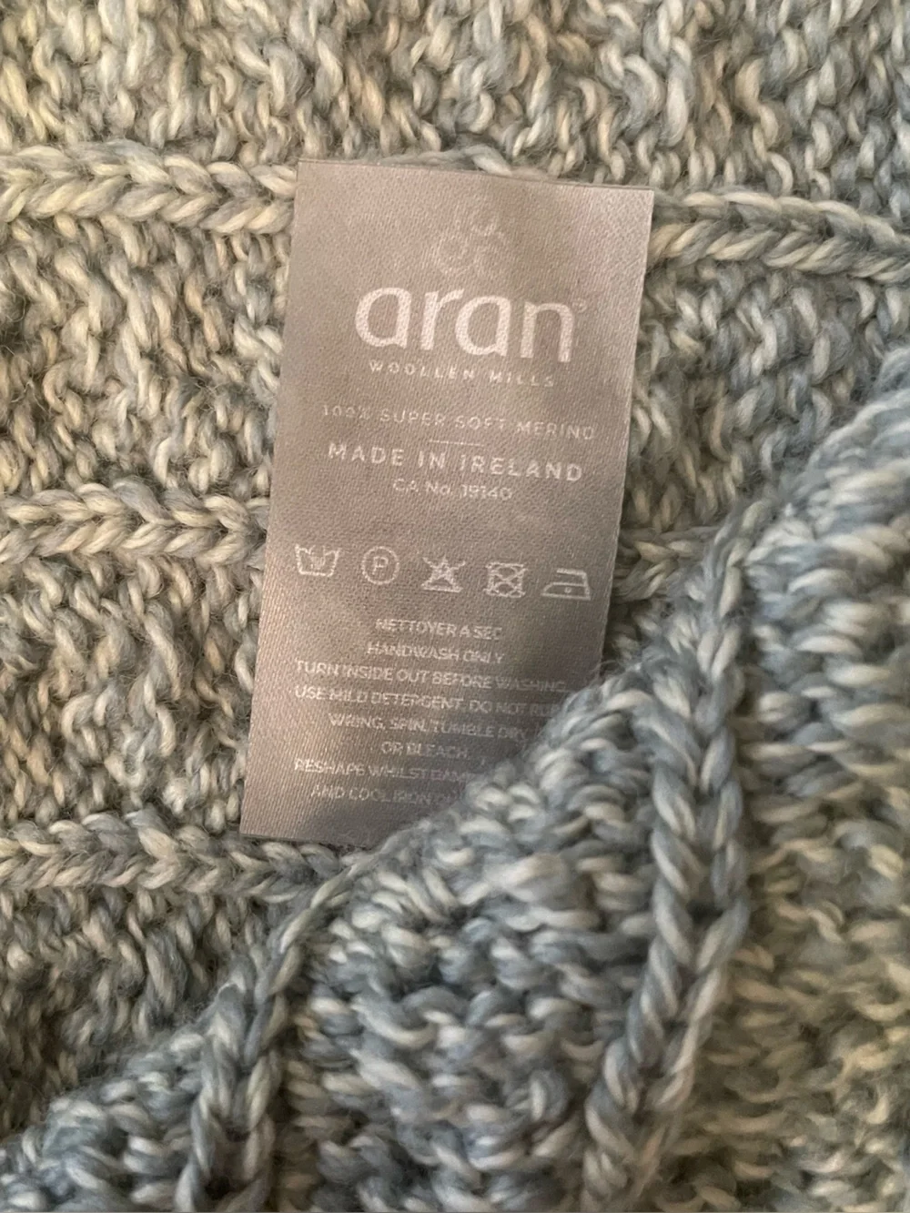 Aran Woollen Mills Merino Wool Infinity Scarf Sea Glass Green Cable Knit Snood