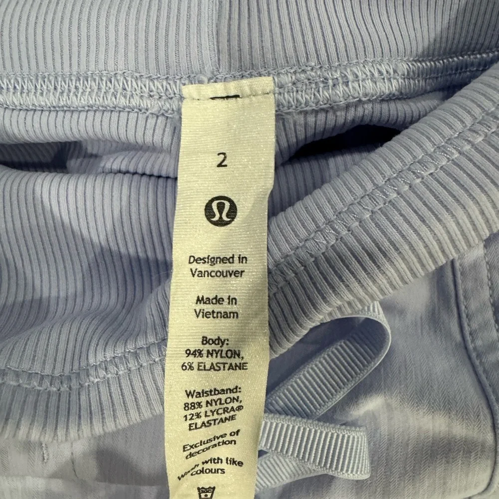 Lululemon Dance Studio Mid-Rise Crop 25