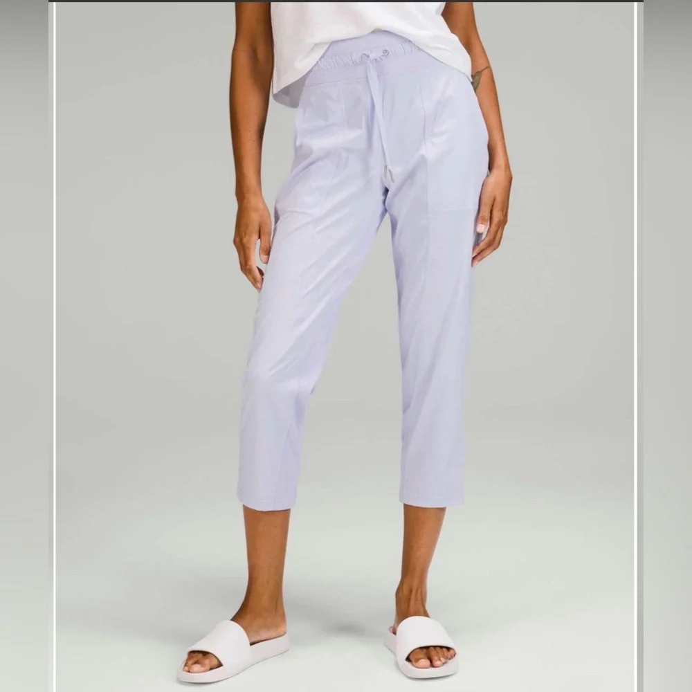 Lululemon Dance Studio Mid-Rise Crop 25