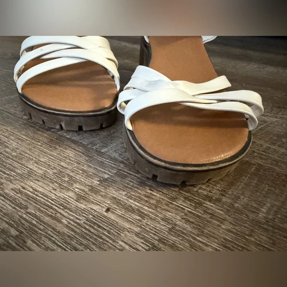 Girls White Strappy Heel Sandals size 13c