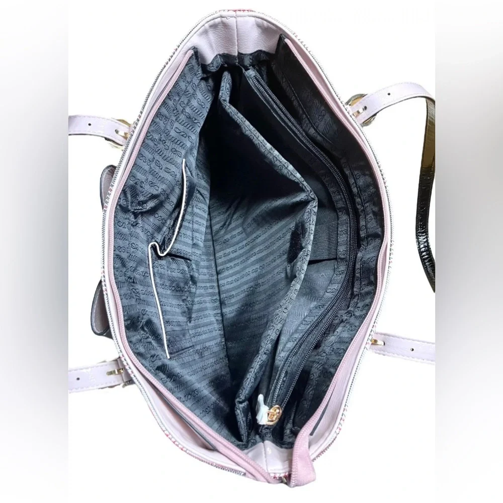Mosiso elegantly designed