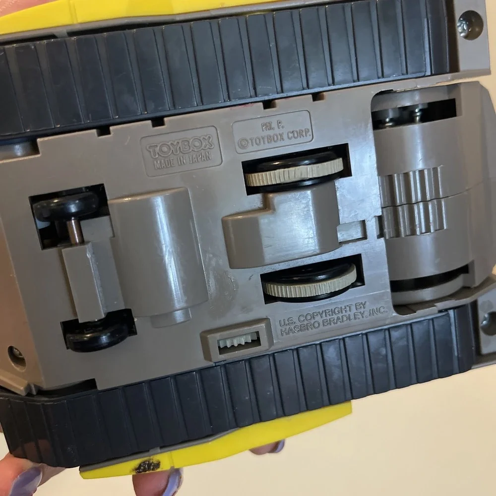 Hasbro compartments clean