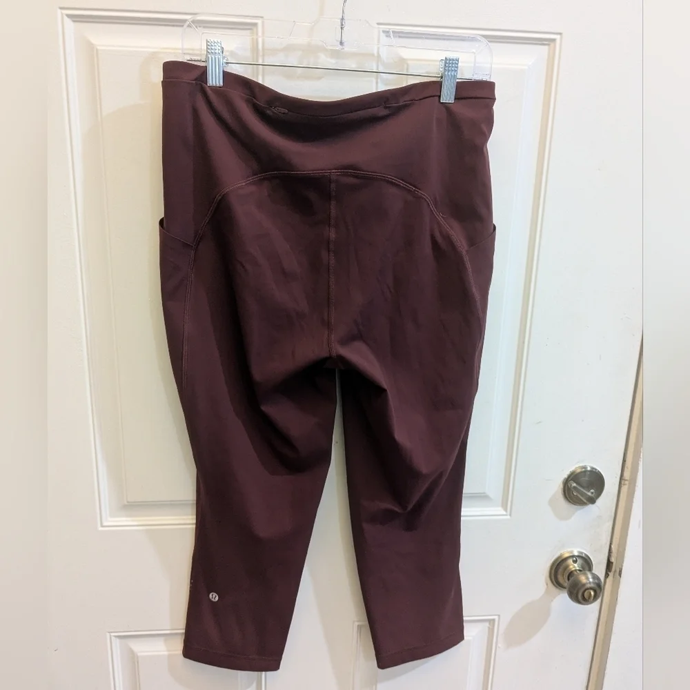 lululemon athletica stylish burgundy