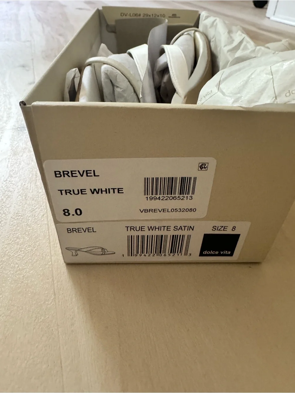 Dolce Vita sleek white