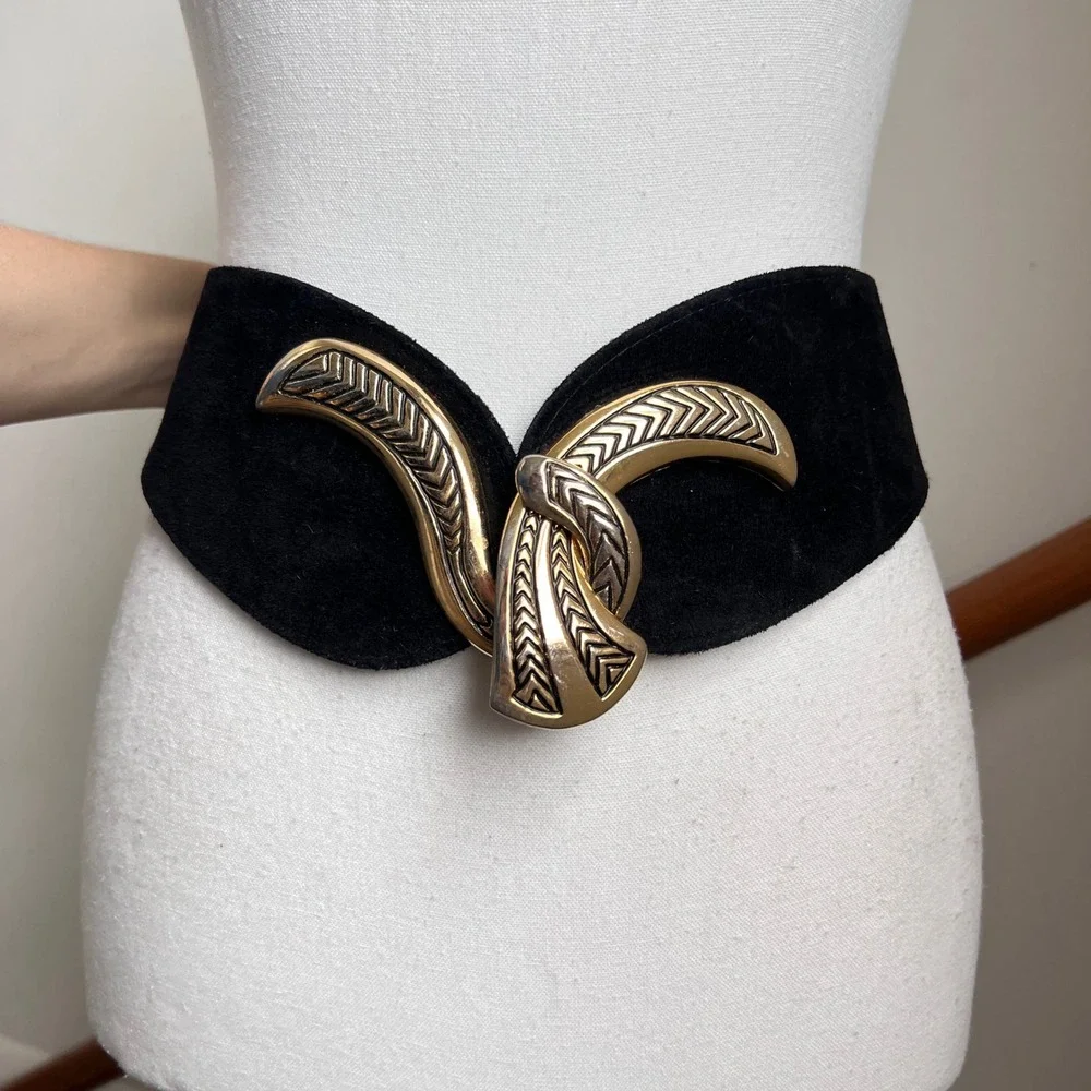 Vintage bold indie scultpural