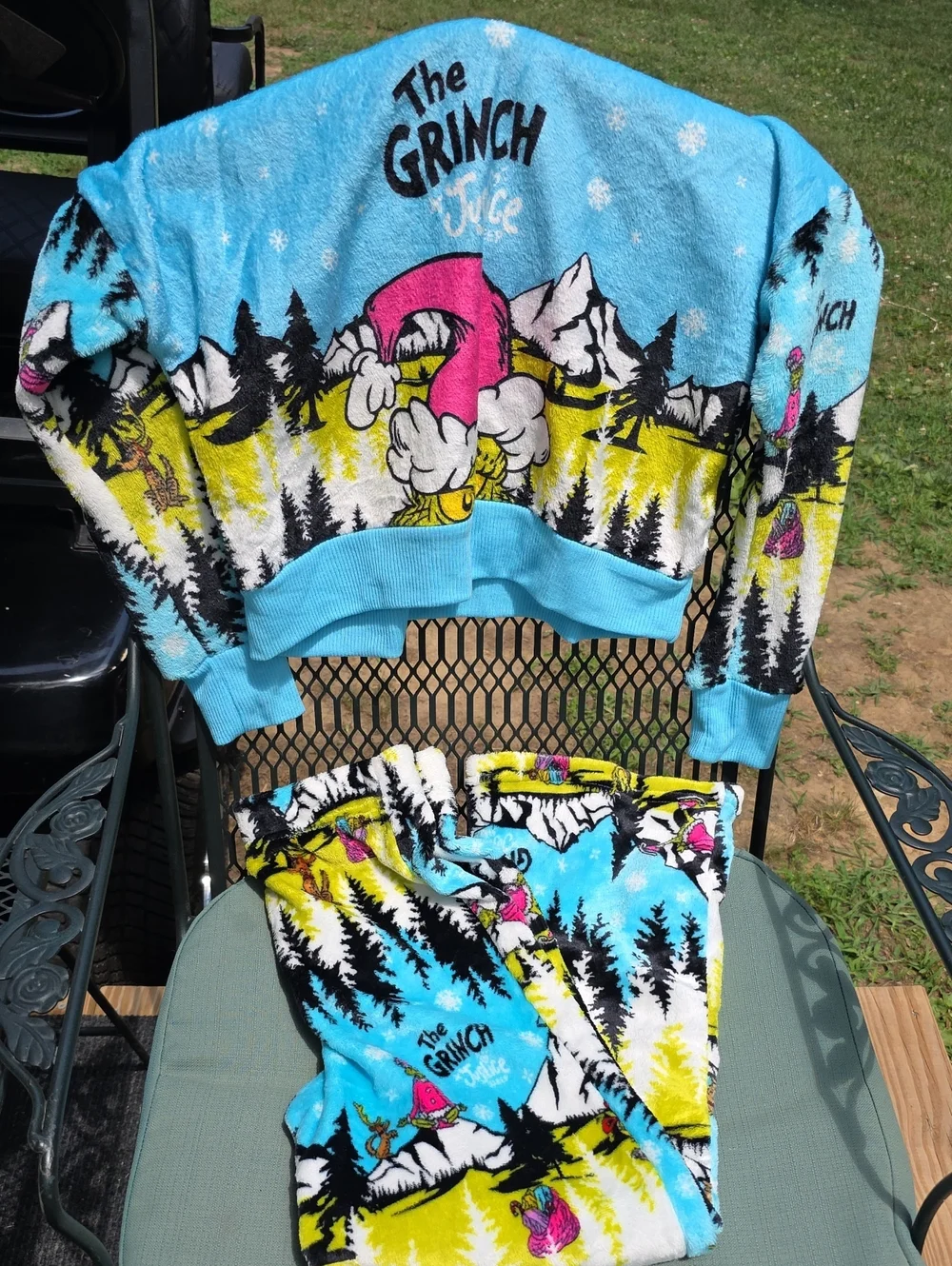 Justice The Grinch Blue Yellow Black Pink Pajama Set