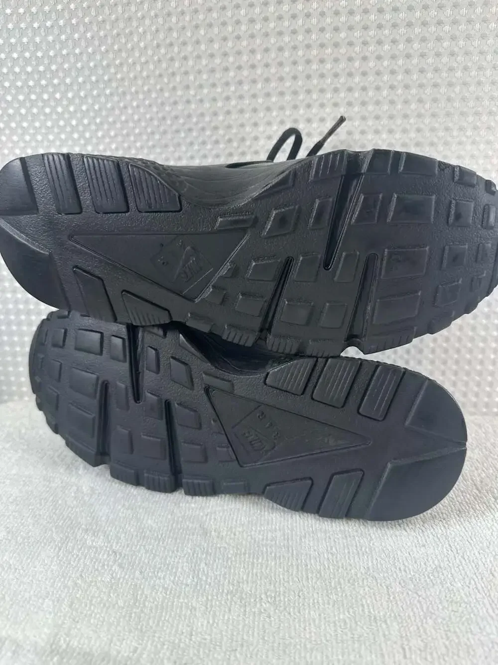 Nike Air Huarache Run Triple Black Women's Size 9