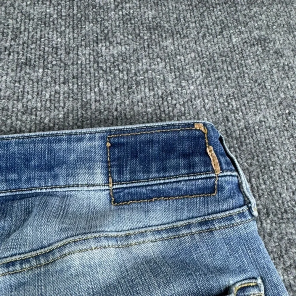 American Eagle Outfitters product pair