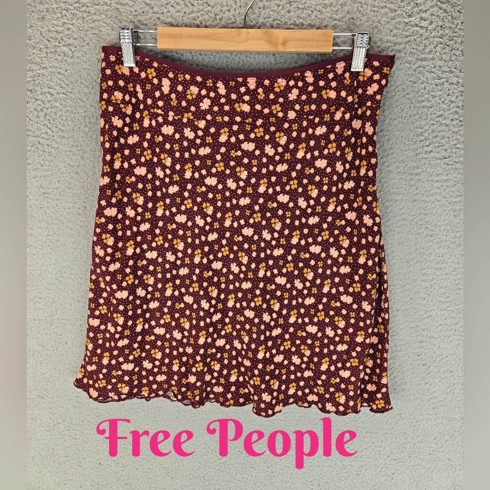 Free People IRL Mini Skirt Sz 6 Purple With Pink Flowers Side Zip Summer Days
