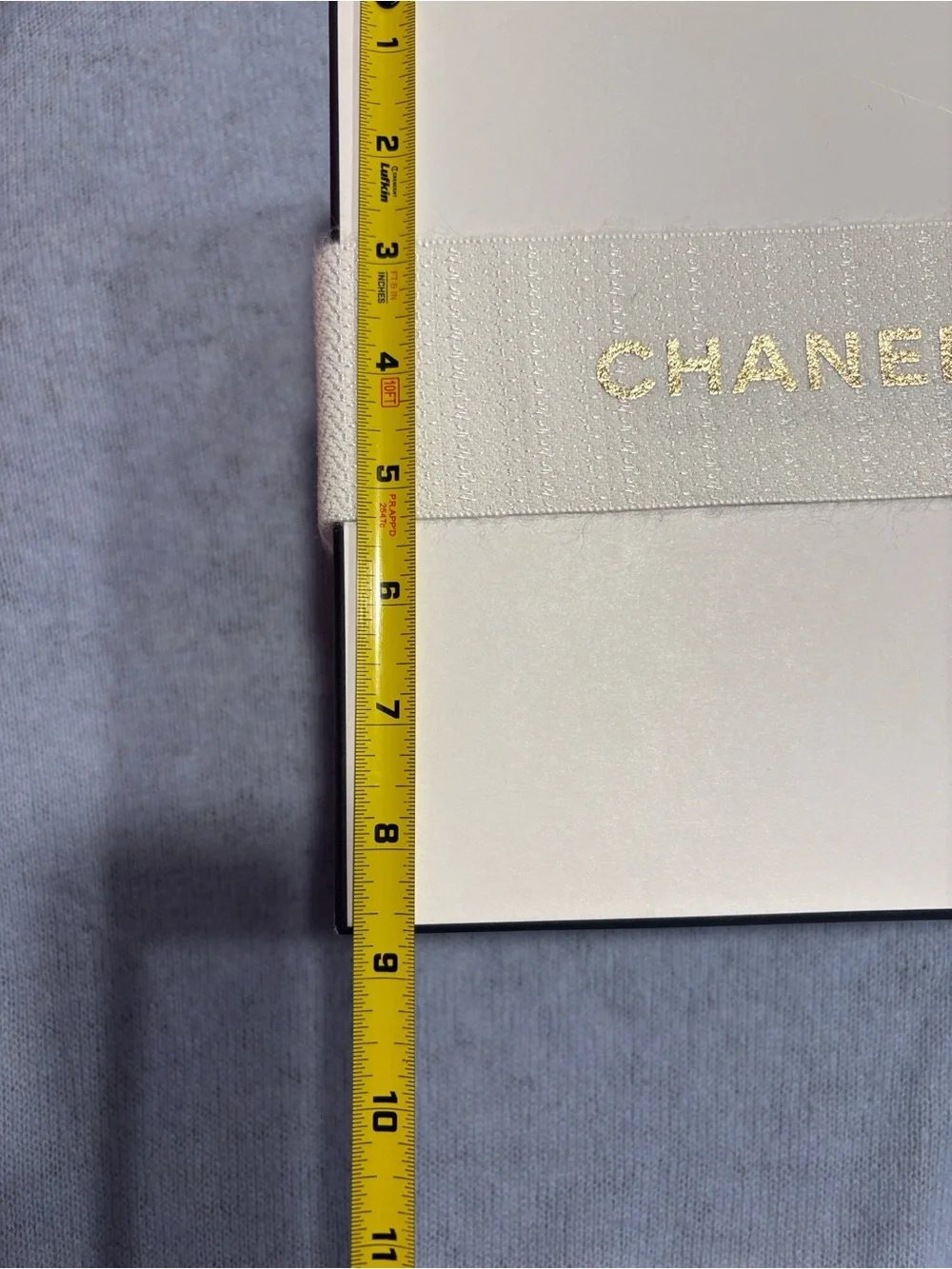 CHANEL elegant gift