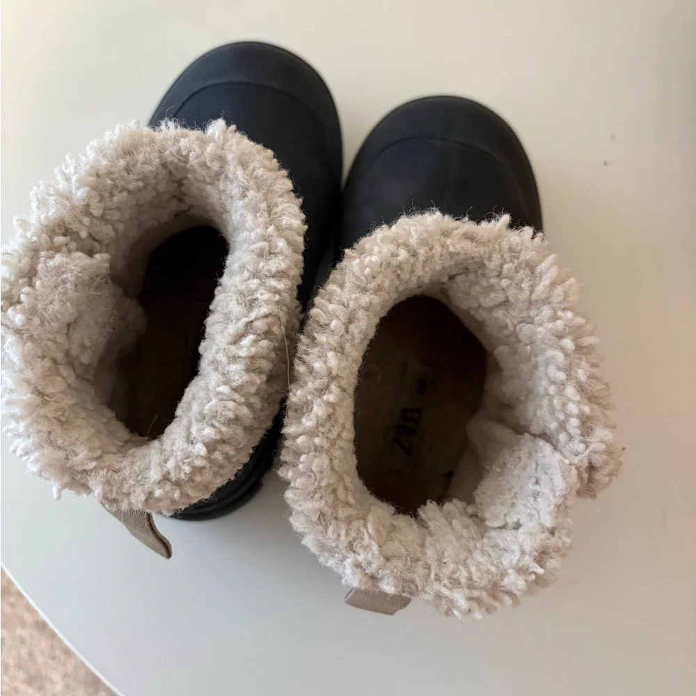 Zara stylish black